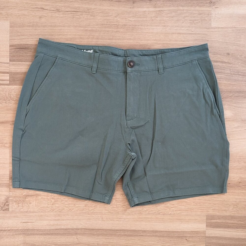NWT Mugsy Spruces Shorts 7" Inseam Olive Green 40" waist Men's